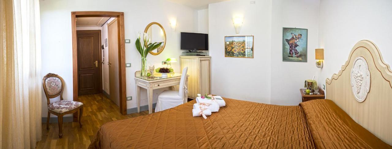 Boutique Hotel Al Grappolo D'Oro Torgiano Exterior foto